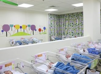 ¡Bli Ayin Hará! Una familia Modi’in Illit da la bienvenida a su hijo número 21. Todos nacieron sin gemelos