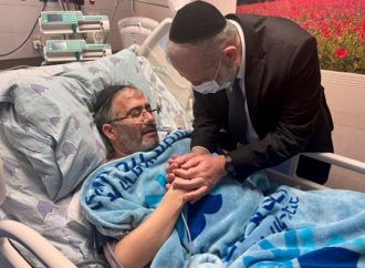 Deri recita Mizmor L’Todah: Se recupera el presidente del Consejo Religioso de Ramat Gan luego de un atentado