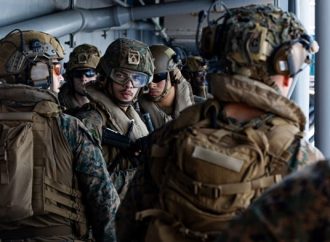 Informe: El Pentágono se prepara para semanas de operaciones terrestres en Irán