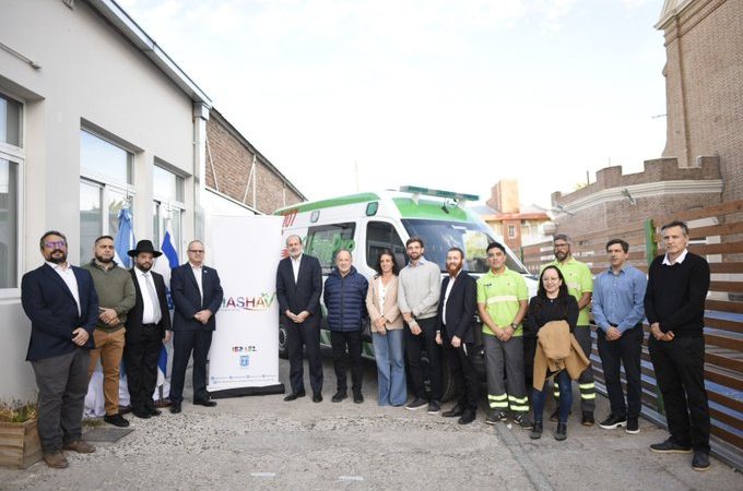 Cooperación internacional: la embajada de Israel en Argentina donó una ambulancia a Bahía Blanca