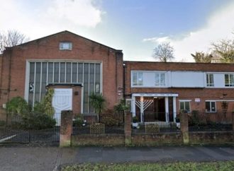 El rabino principal del Reino Unido advierte del peligro tras el tercer ataque antisemita contra una sinagoga londinense en menos de una semana