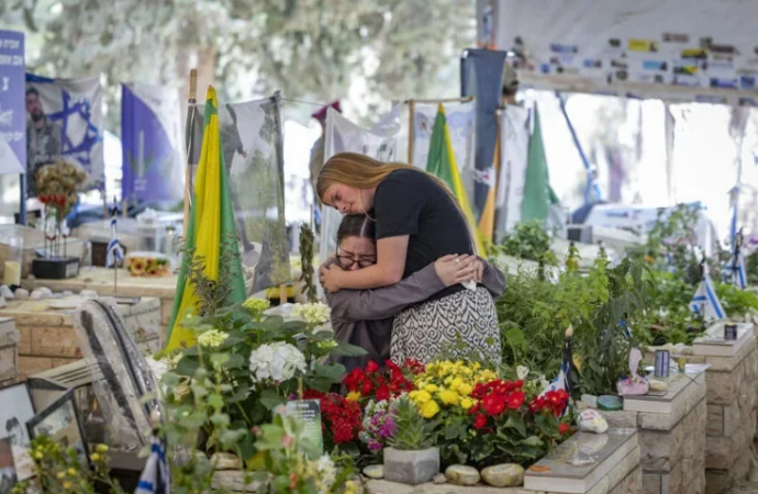 Esta noche comienza Yom HaZikarón: Israel conmemorará el Día de los Caídos con ceremonias y actos de recuerdo