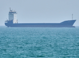 Trump quiere mantener cerrado el estrecho de Ormuz para evitar que Irán cobre impuestos a los barcos