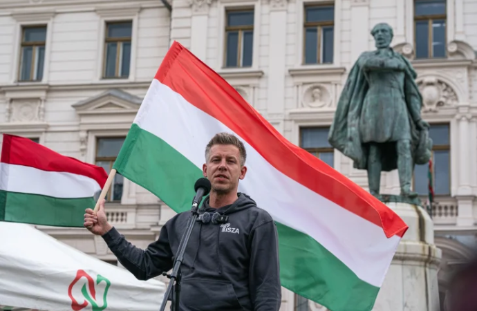 El nuevo primer ministro de Hungría afirma que hará cumplir la orden de arresto de Netanyahu