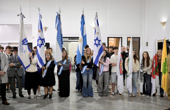 Se realizó en el cementerio de Tablada el acto de la comunidad judía argentina por Iom Hazikarón