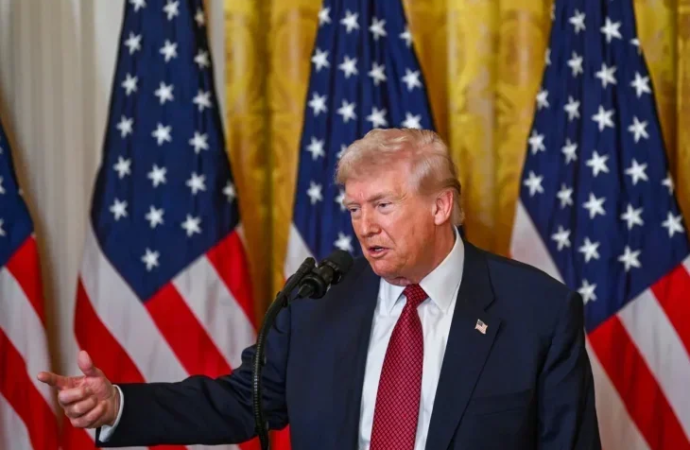 Trump afirma que Irán le comunicó a Estados Unidos que se encuentra en “colapso total” en medio de las tensiones