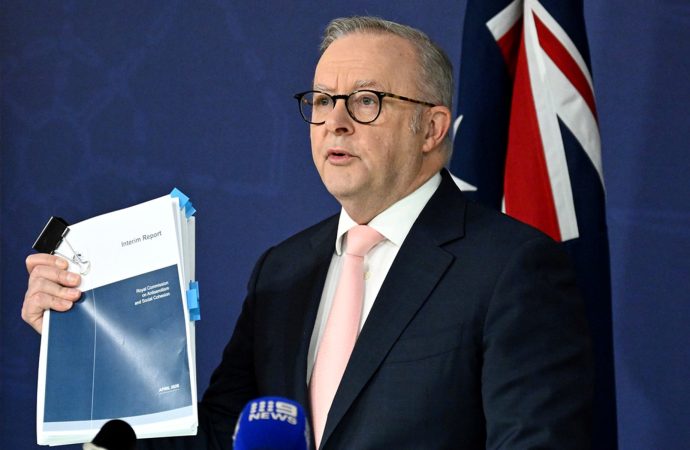 Mirando para otro lado: La investigación australiana sobre el mortal ataque durante la celebración de Janucá en Bondi Beach concluye que las armas son el problema