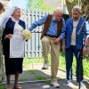 En Kiev durante la guerra, una boda judía multitudinaria: una pareja de 93 años