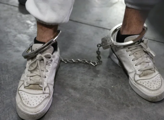 Atrapado en el acto: Un residente de Tira es arrestado por espionaje en nombre de Irán