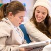 Más allá de Shavuot: Cómo fomentar un compromiso duradero con la Torá entre los adolescentes