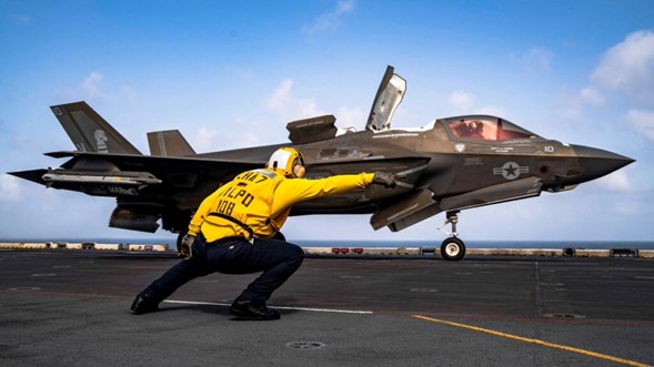 Estados Unidos lanza nuevos ataques contra un emplazamiento iraní que amenaza a las fuerzas armadas y al transporte marítimo del estrecho de Ormuz