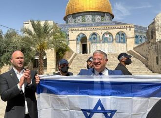 Assur gamur: El rabino jefe asquenazí Kalman Ber critica duramente a quienes ascienden al Monte del Templo