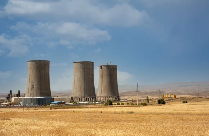 Inteligencia estadounidense: Irán podría estar entre 9 y 12 meses de obtener un arma nuclear