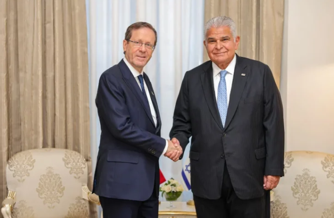 Herzog en el Canal de Panamá: Israel y Panamá tienen “mucho que compartir”