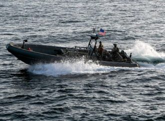 Estados Unidos ataca y deja inutilizados otros dos petroleros iraníes mientras aumentan las tensiones en el estrecho de Ormuz