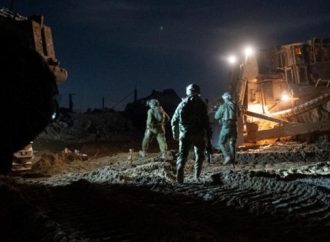 Cuatro soldados de las FDI resultaron heridos por drones explosivos durante el Shabat