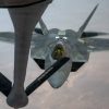 Estados Unidos bombardea objetivos militares iraníes e Irán responde atacando una base estadounidense en Kuwait