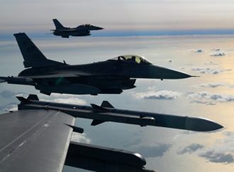 Trump afirma que se dispararon 49 misiles Tomahawk contra objetivos en Irán