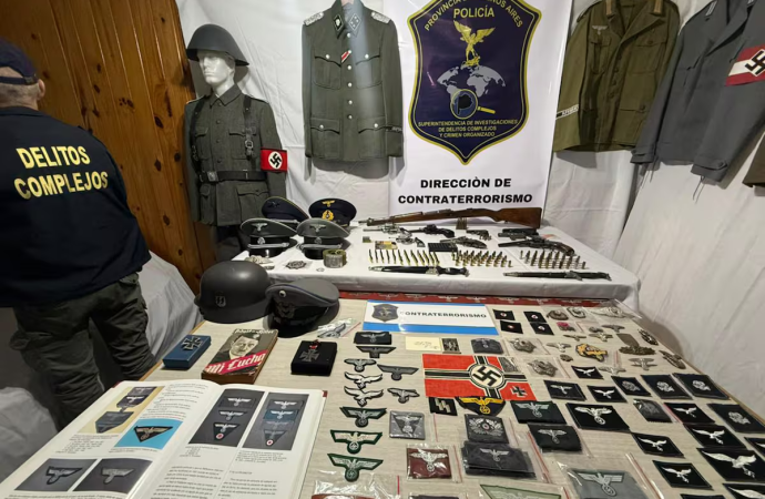 La policía argentina revela que cientos de objetos nazis fueron puestos a la venta