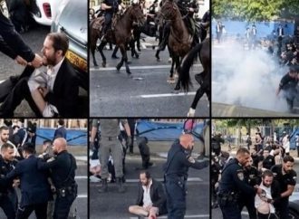 Escandaloso abuso policial en una protesta matutina: manifestantes ensangrentados; la policía les arrancó los pantalones