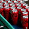 ¿Boicot en curso? La indignación por los arrestos de hareidim y la conducta policial alimenta los llamados a atacar a Coca-Cola y Tara