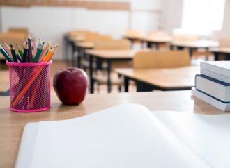 Crisis educativa: Las redes de preescolares hareidim amenazan con cerrar, dejando a miles de niños sin escuela