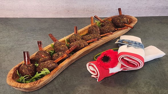 Kebab Kufta con palitos de canela
