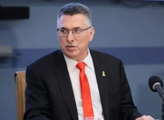 Acusación de genocidio: Sa’ar critica duramente al ministro de Asuntos Exteriores turco por sus declaraciones antiisraelíes
