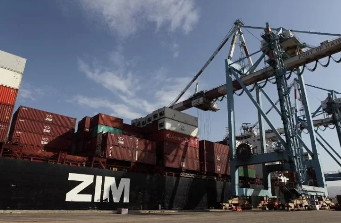 Netanyahu: La venta de Zim a una empresa vinculada a Qatar y Arabia Saudita “ni siquiera está sobre la mesa”