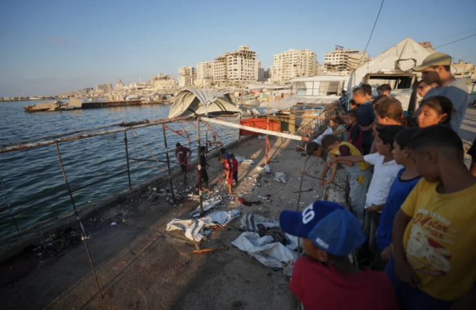 Las FDI atacan una reunión de comandantes de Hamás en un café del puerto de la ciudad de Gaza