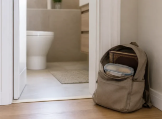 Halajá del día. ¿Puedes llevar un Sidur en tu bolso y entrar al baño con él?