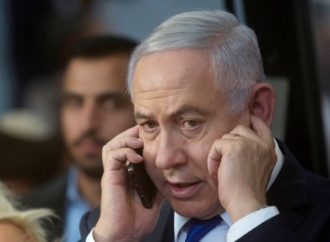 “Si tienes un problema, llama al primer ministro”, dice Netanyahu mientras da su número en un vídeo de campaña