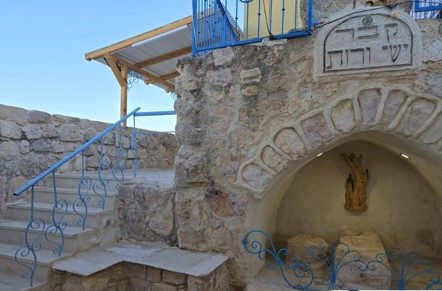 Restauración de Hebrón: Finalizó la renovación de cuatro años y 1 millón de dólares del cementerio de Yishai y Rut