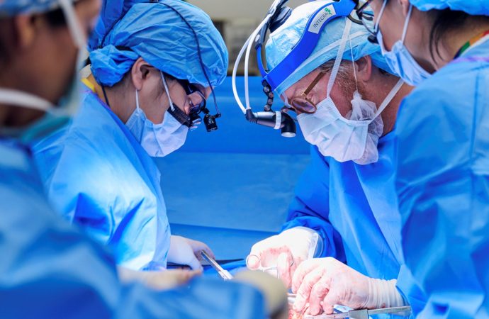 Éxodo médico: Casi 1.400 médicos abandonaron Israel en tres años