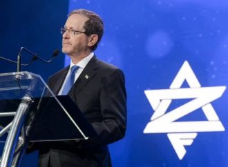Héroes de la aviación homenajeados: Herzog recomendará a cuatro israelíes para el Premio al Heroísmo Civil tras el ataque de Flydubai