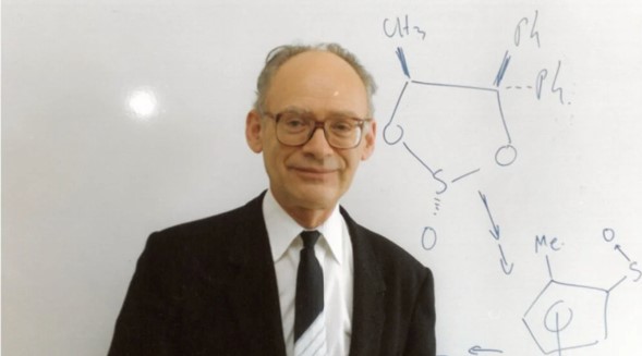 Un superviviente francés del Holocausto gana el Premio Nobel de Química 2026