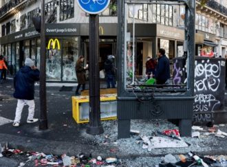 Disturbios en Francia: Macron rechaza la dimisión del ministro del Interior tras los actos de vandalismo contra sinagogas y negocios judíos