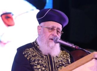 El rabino Itzjak Yosef afirma que garantizar el estatus de los estudiantes de yeshivá debe ser la prioridad