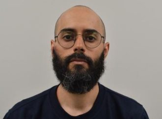 Terrorista recibe cadena perpetua: Terrorista kuwaití que intentó irrumpir en la embajada israelí en Londres con cuchillos, condenado a un mínimo de 20 años
