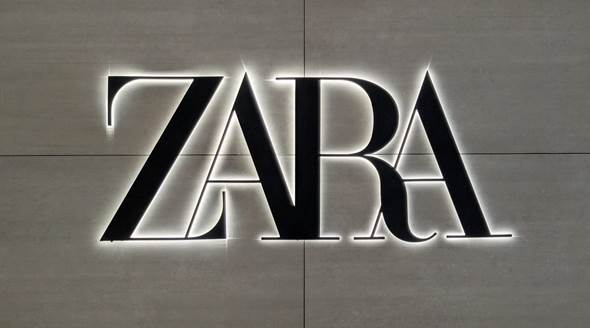 Zara retira un disfraz de Halloween comparado con un uniforme de campo de concentración