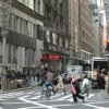 “Nunca nos rendiremos”: Rabino de Jabad regresa al Distrito Diamante de Nueva York un día después del apuñalamiento antisemita